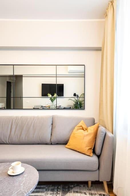 Sunny 2Br Flat - Top Location - Stunning Views Bucarest Exterior foto